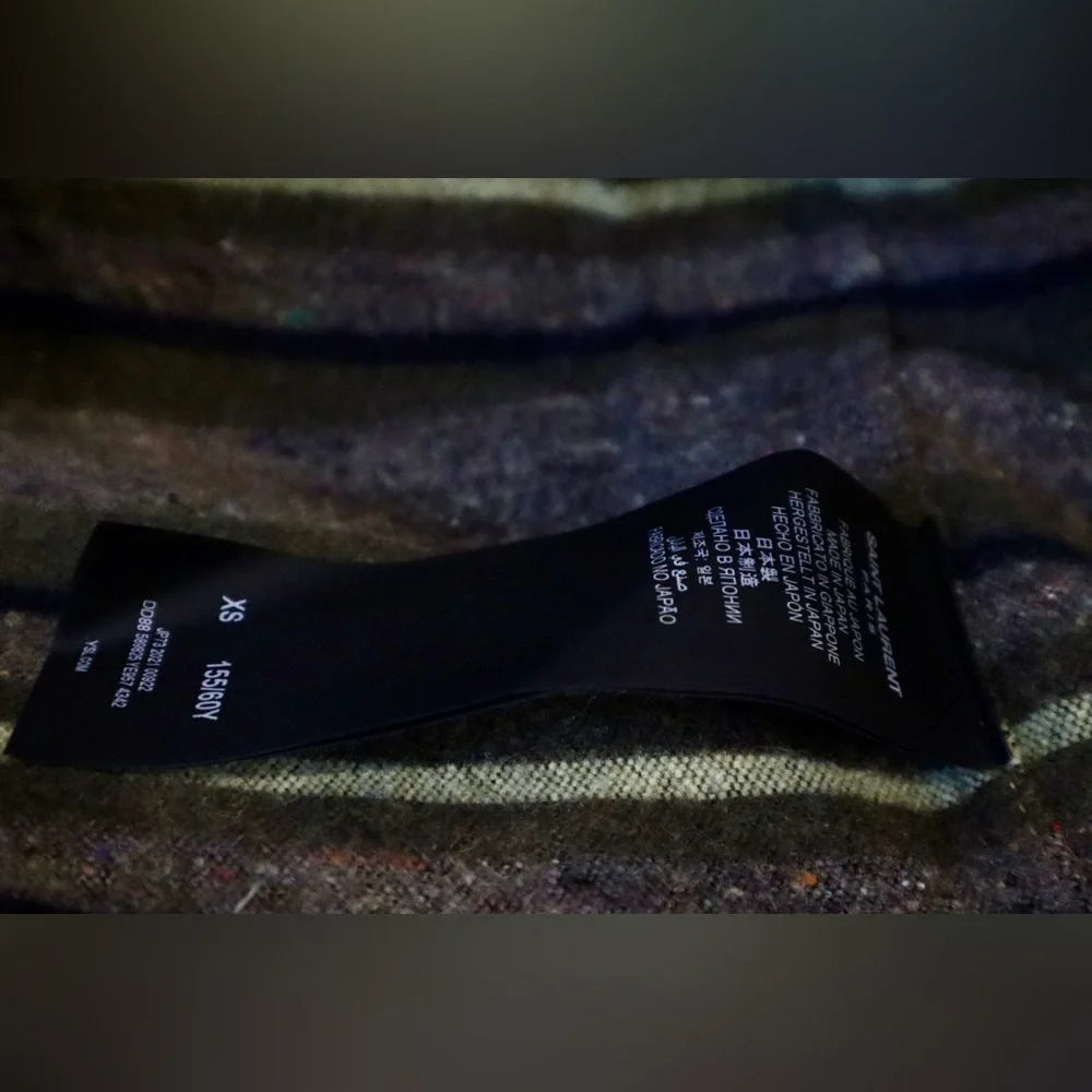 ❌SOLD❌YSL Destroyed Denim Jacket - Picture 10 of 10